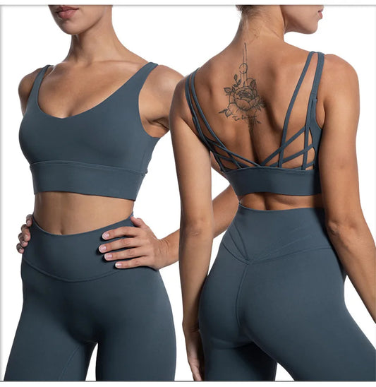 Yoga set with butterfly back top